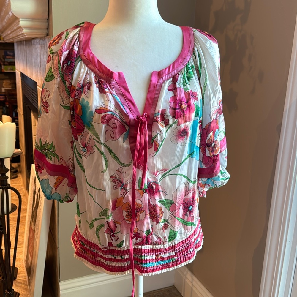 Cute vacation blouse size medium
